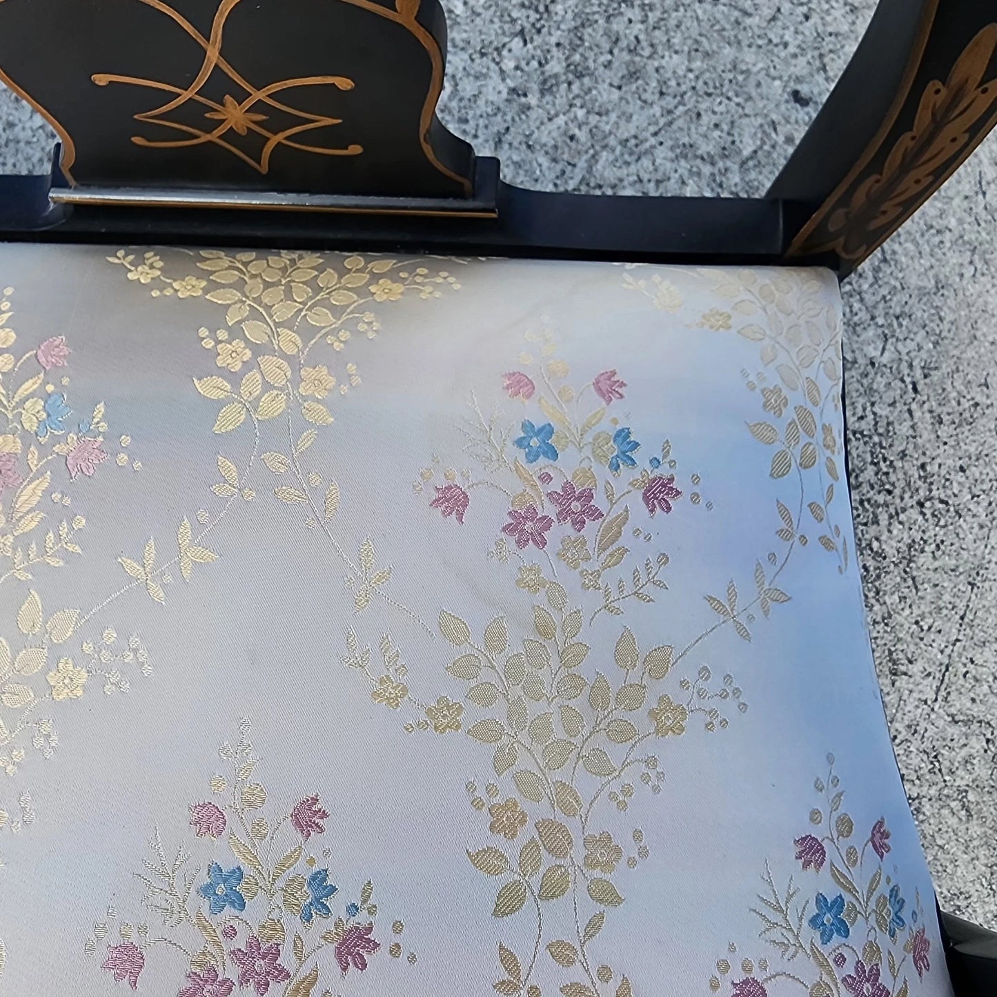 Vintage Queen Anne Chinoiserie Bench