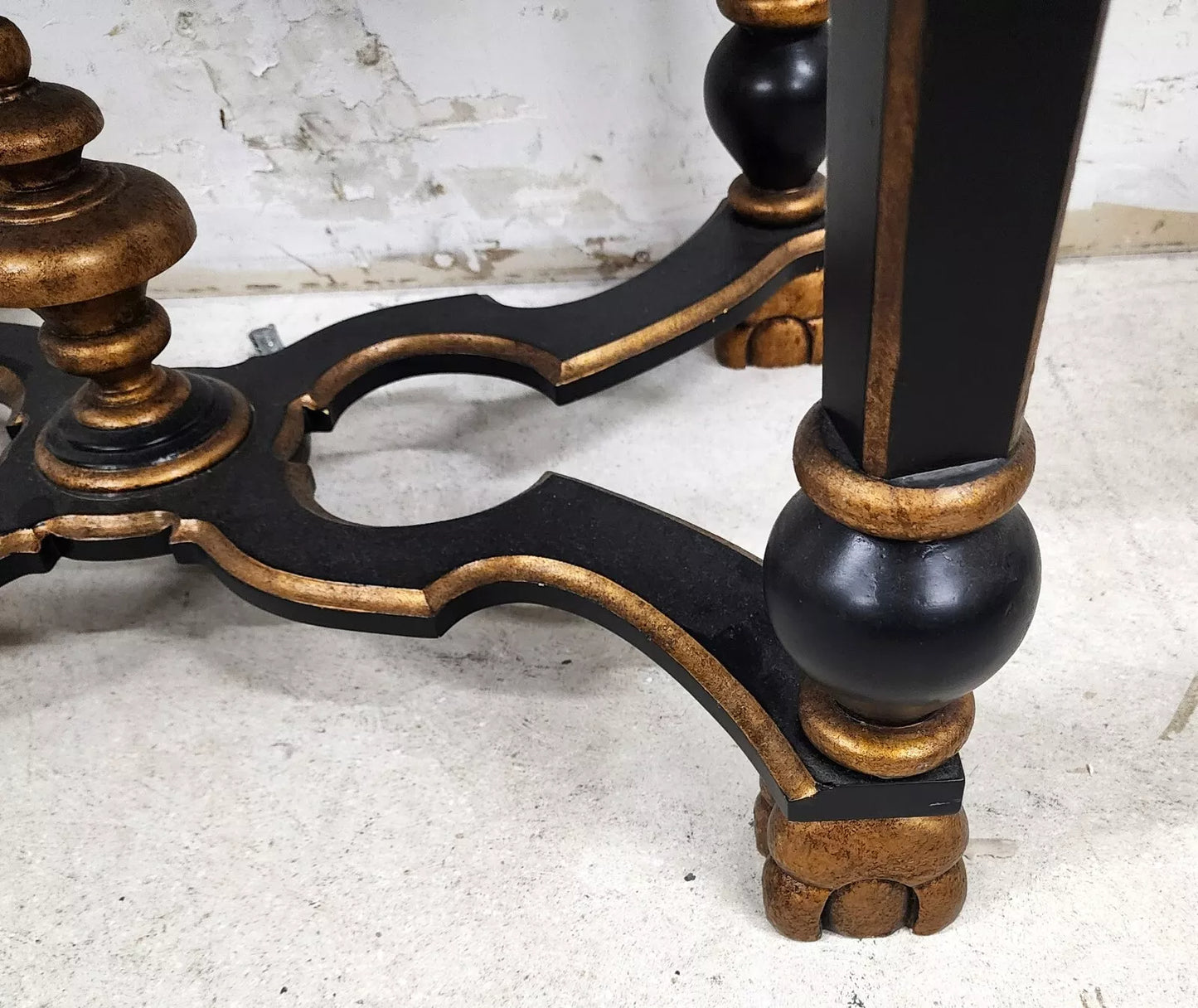French Black Lacquered and Giltwood Table