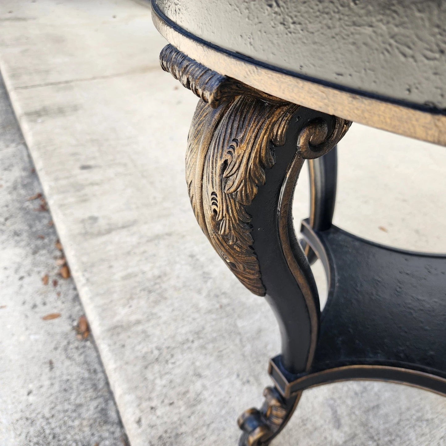 Henredon French Louis XV Center Occasional Table