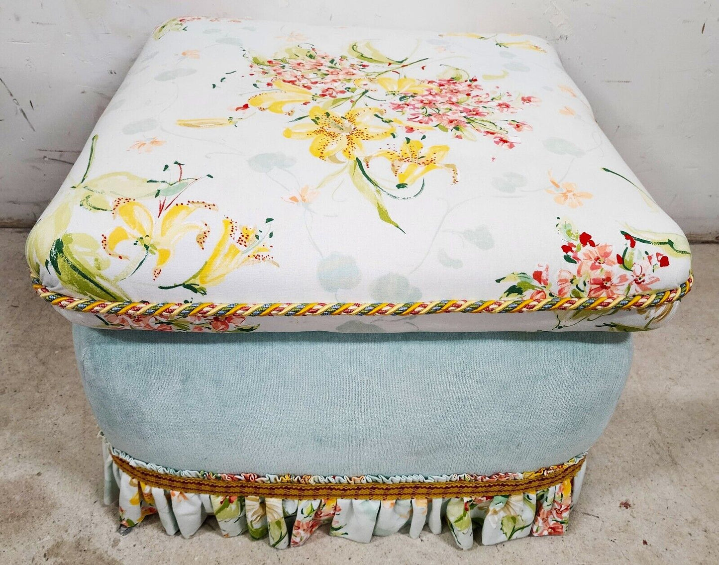 Shabby Chic Designer Cottage Ottoman Pouf