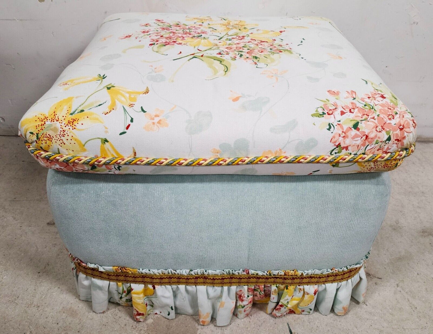 Shabby Chic Designer Cottage Ottoman Pouf