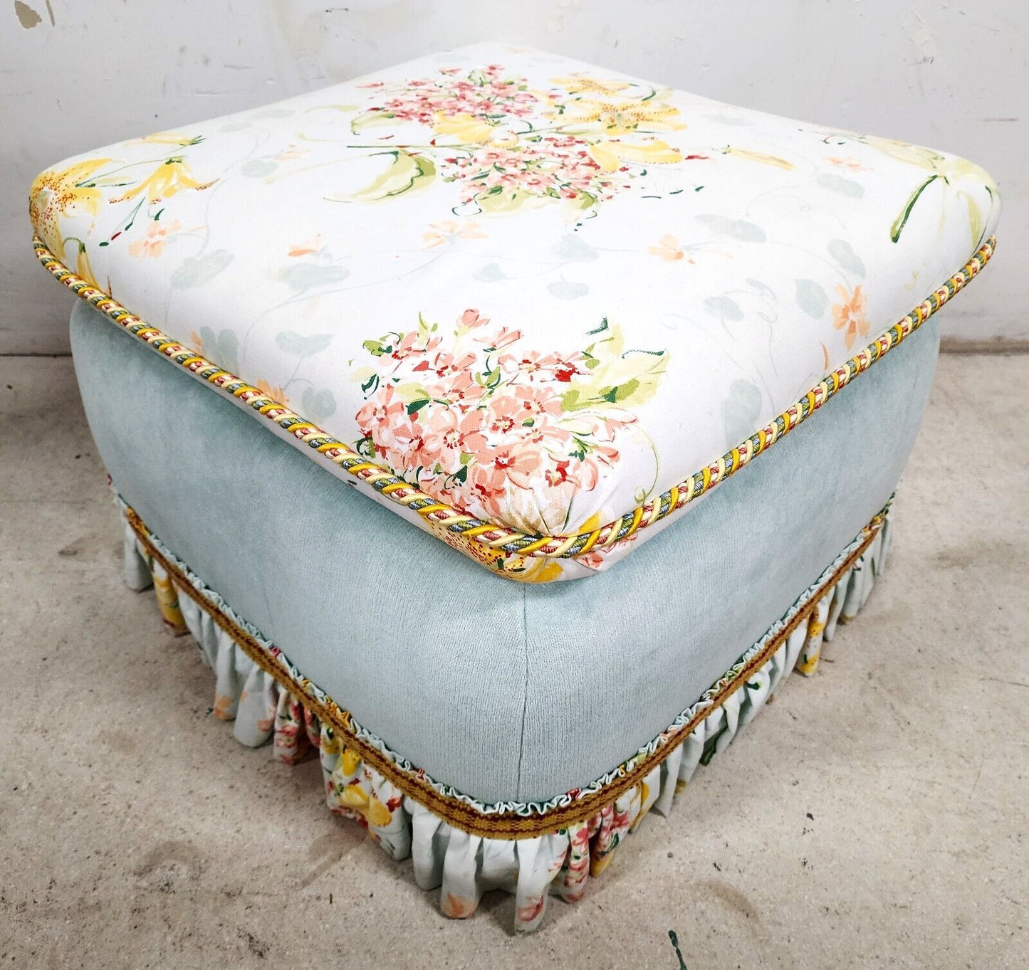 Shabby Chic Designer Cottage Ottoman Pouf