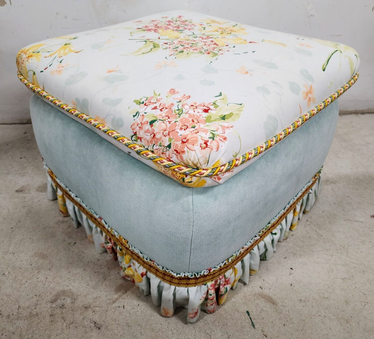 Shabby Chic Designer Cottage Ottoman Pouf