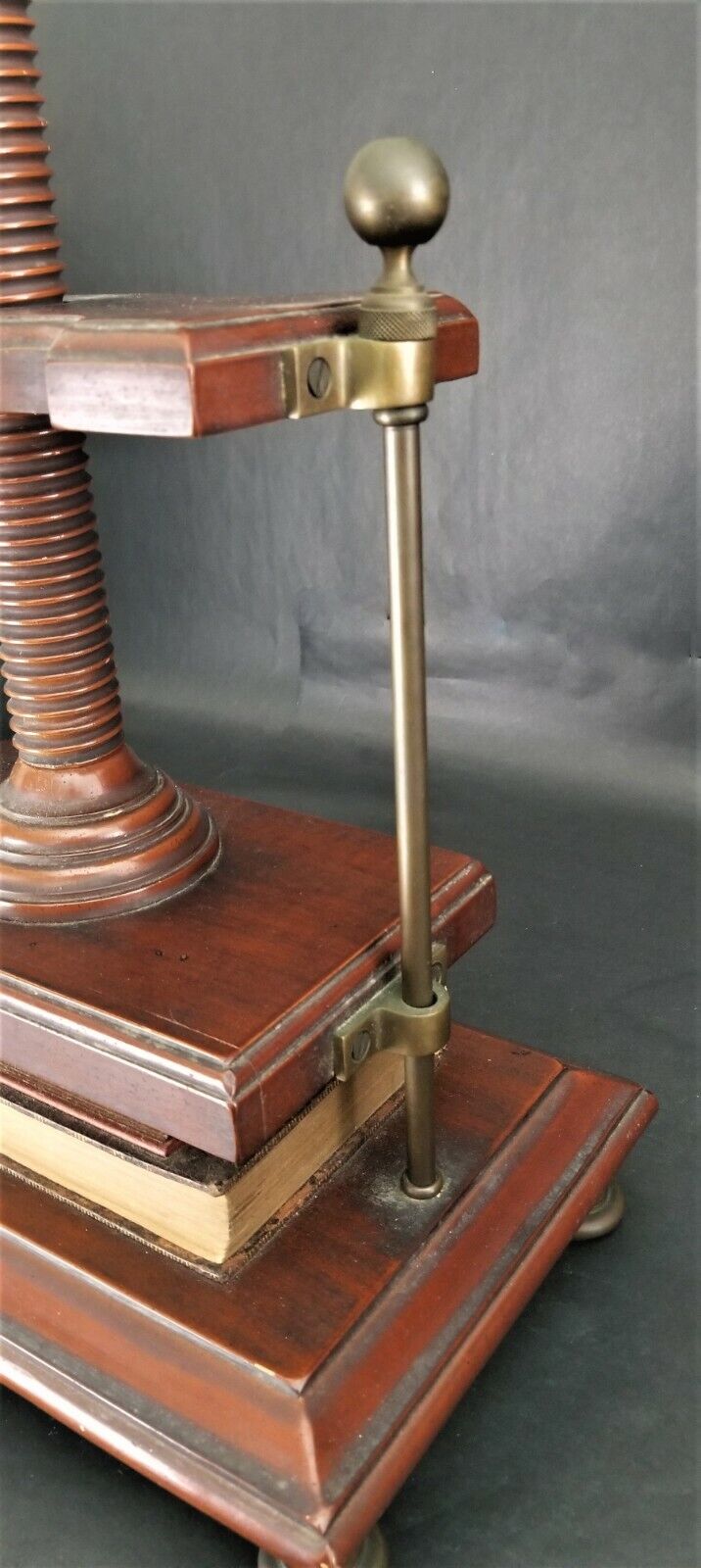 Vintage NORMAN PERRY Wood Book Press Library Table Lamp with Real Books