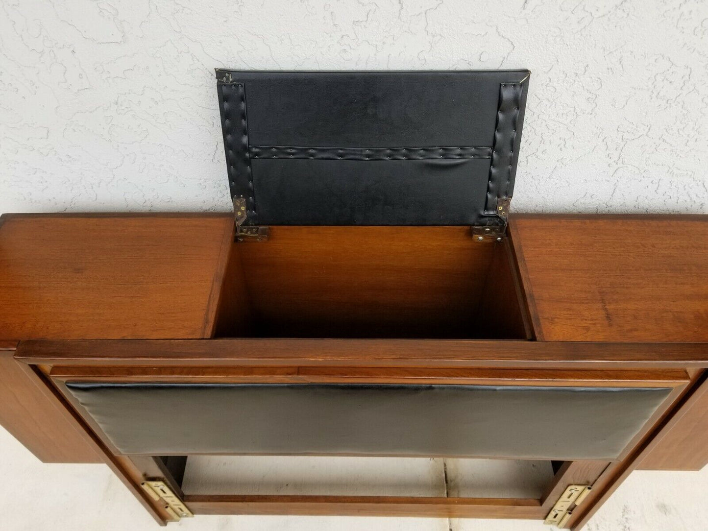 Vintage Jack Cartwright for FOUNDERS MCM Danish Modern Walnut Full Headboard