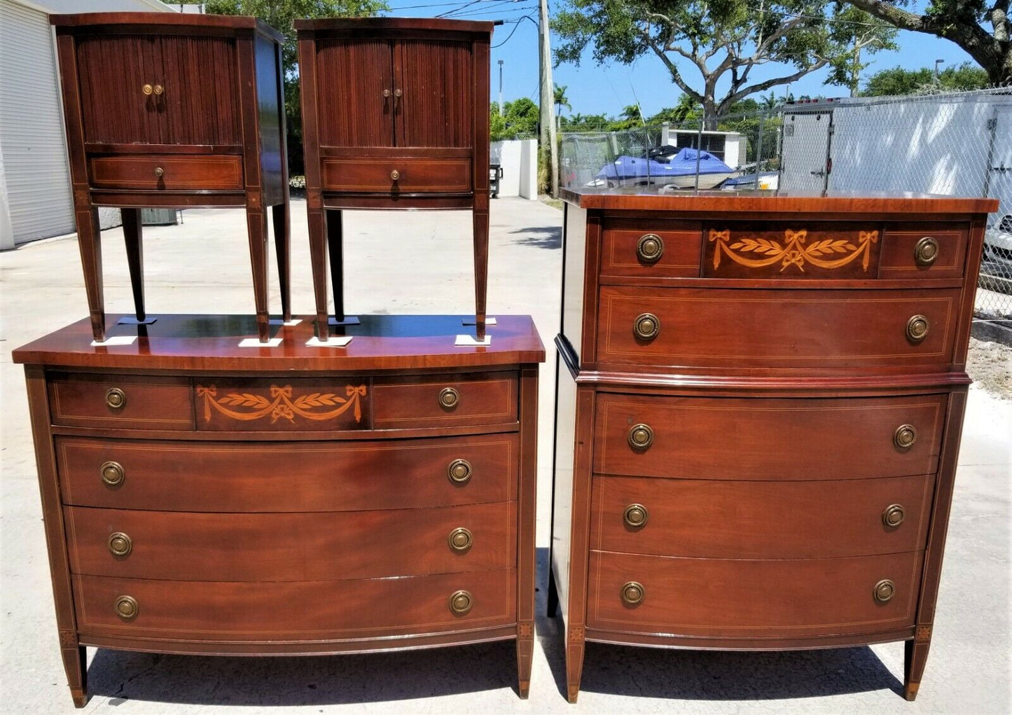 Antique VANLEIGH FURNITURE of New York Mahogany Federal Style Dresser