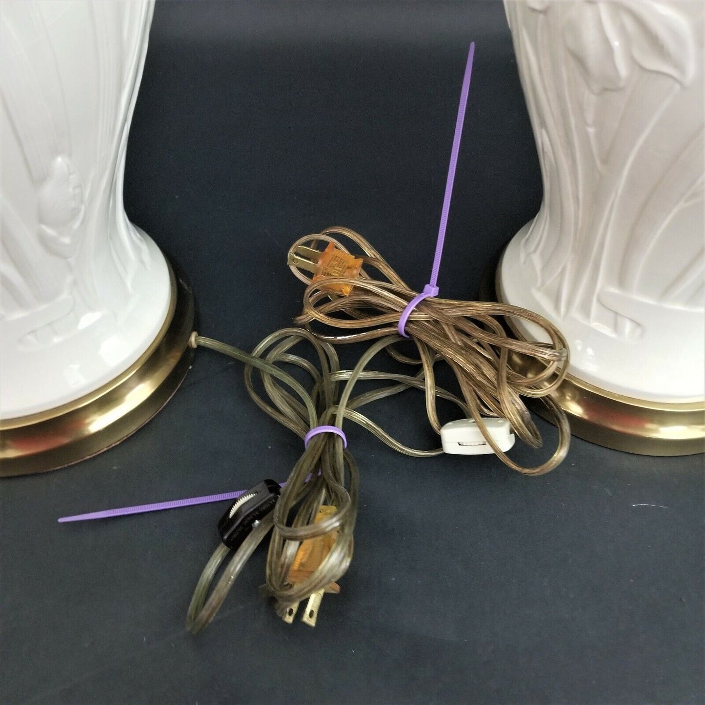 Vtg Pair of PAUL HANSON Ceramic Lamps with Embossed Iris Flowers in Cream/Ivory