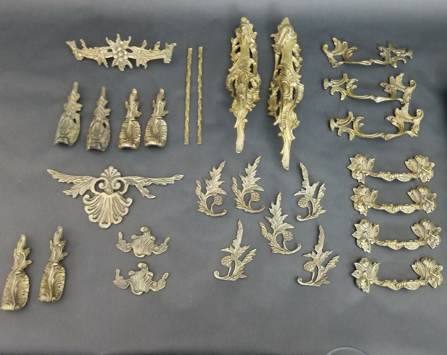 (1) Woman 14" Antique Ornate Solid Gilt Bronze Decorative Corner Furniture Mount