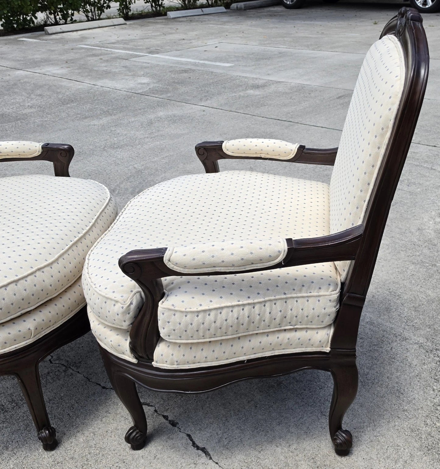 Howard Miller French Country Fauteuil Armchairs A Pair