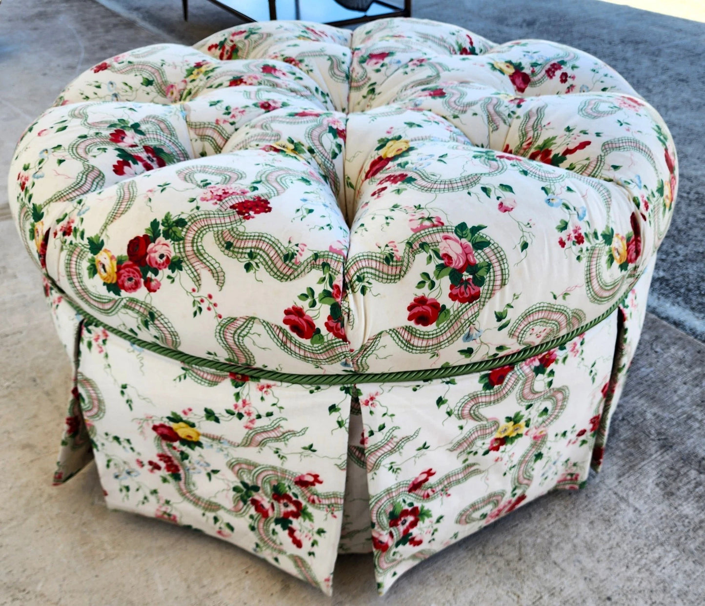 Floral Roses Ottoman Tufted Round