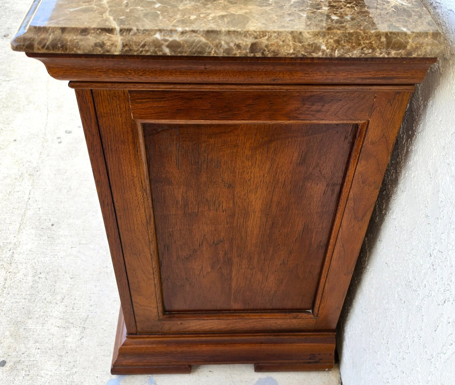 Thomasville Elysee Nightstands Burl and Marble A Pair