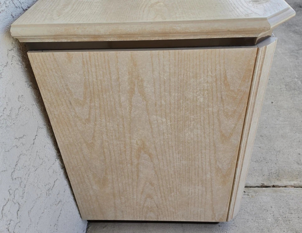 Henredon Charisma Nightstands Side Tables Picklewood Pair