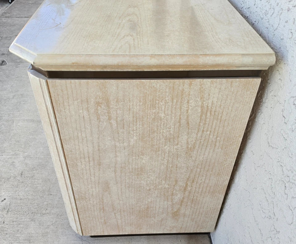 Henredon Charisma Nightstands Side Tables Picklewood Pair