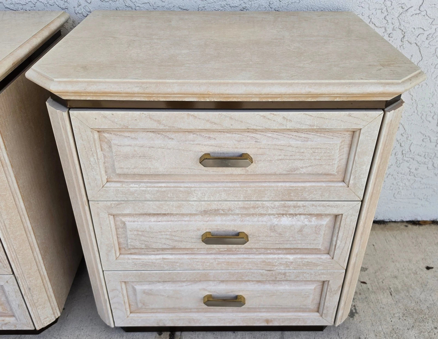 Henredon Charisma Nightstands Side Tables Picklewood Pair