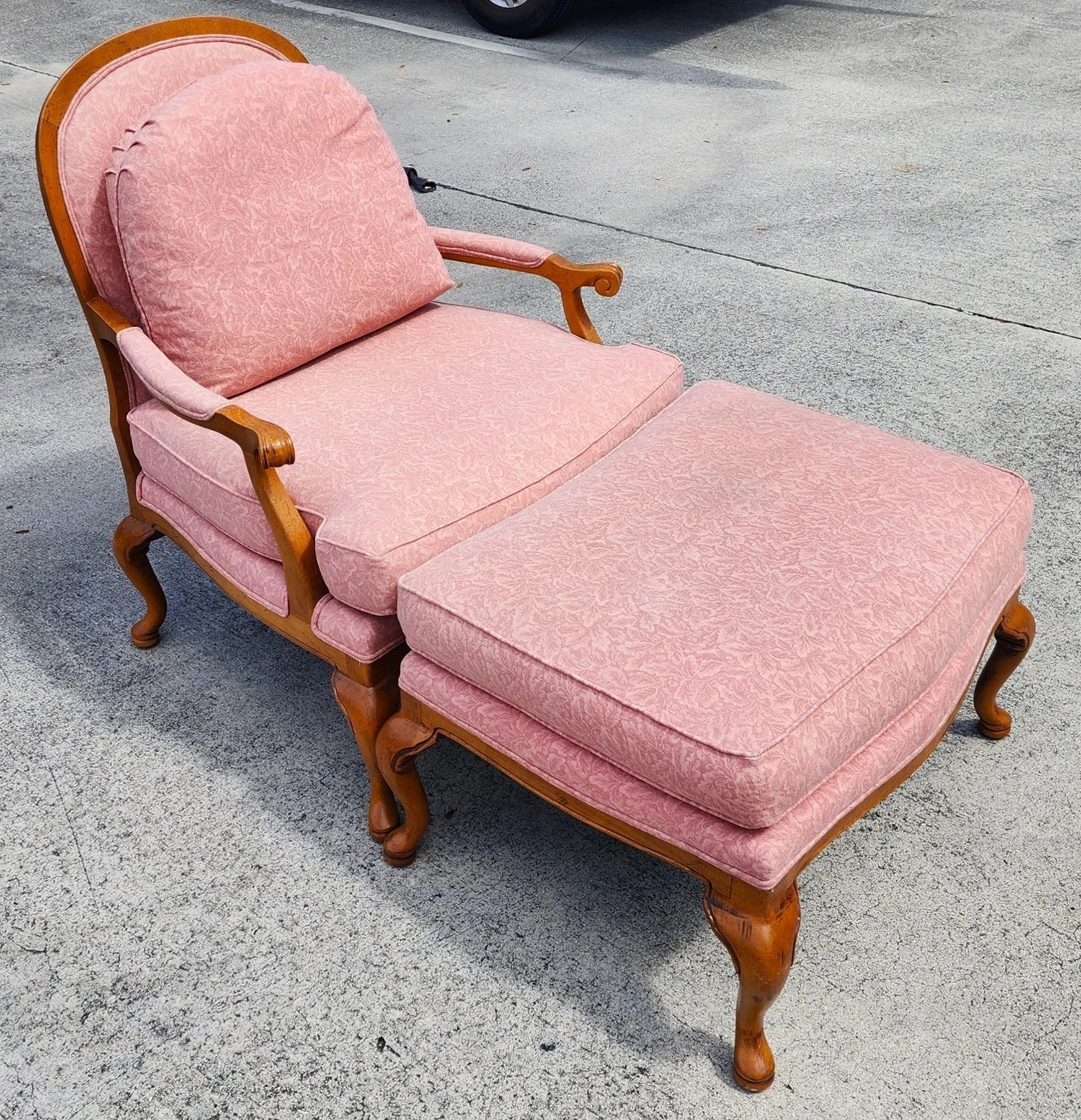 Thomasville French Provincial Louis XV Pink Damask Chair & Ottoman Set