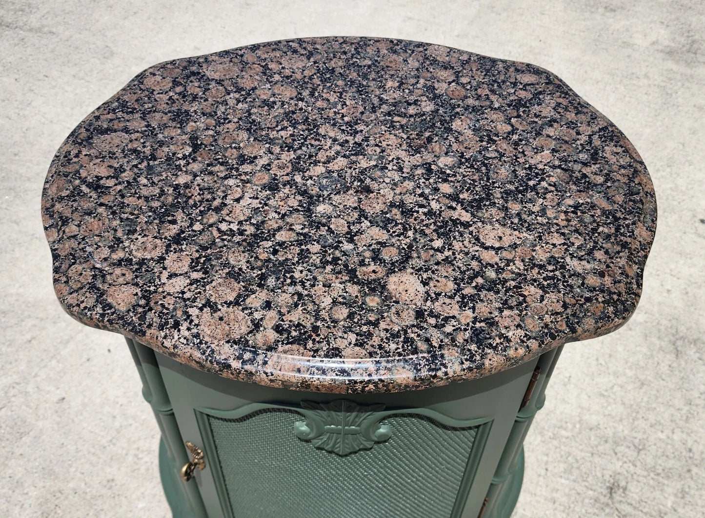 Drexel Dry Bar Kitchen Island Rolling