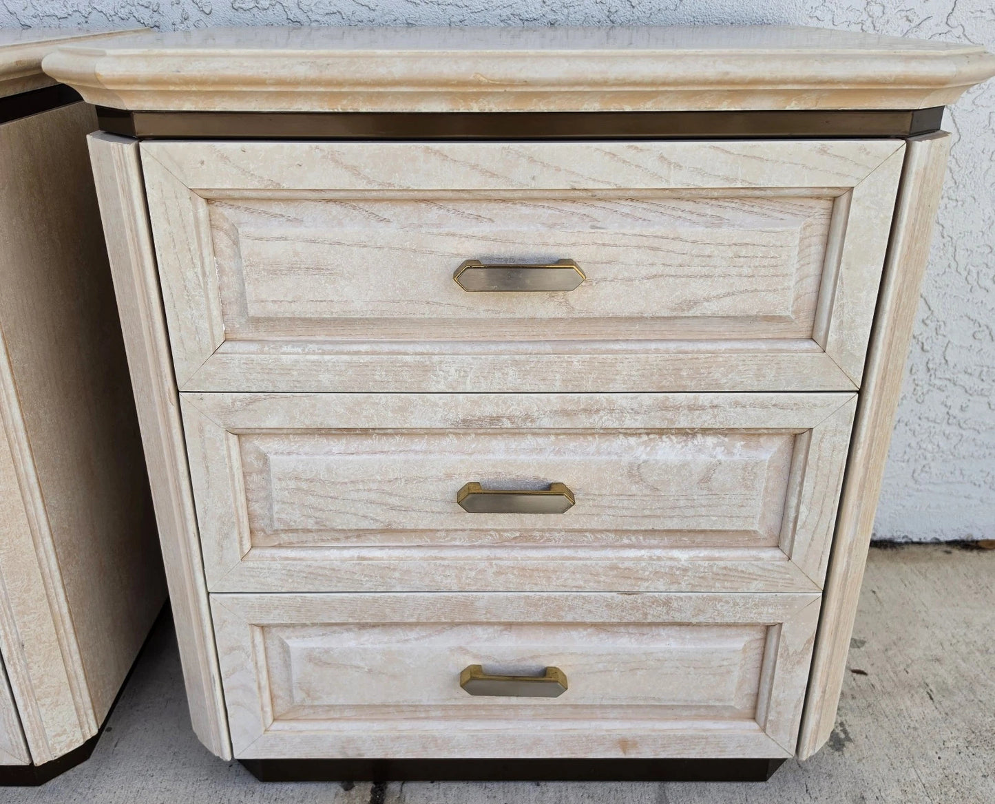 Henredon Charisma Nightstands Side Tables Picklewood Pair