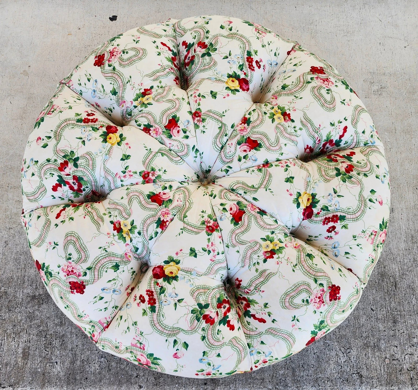 Floral Roses Ottoman Tufted Round