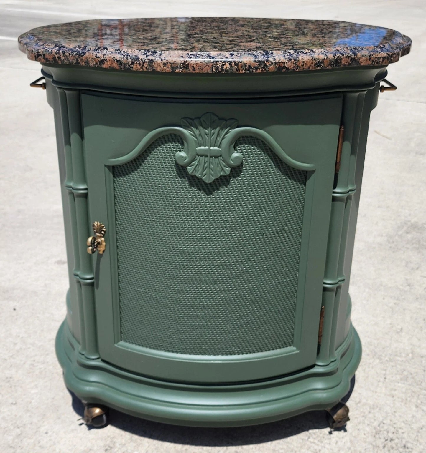 Drexel Dry Bar Kitchen Island Rolling