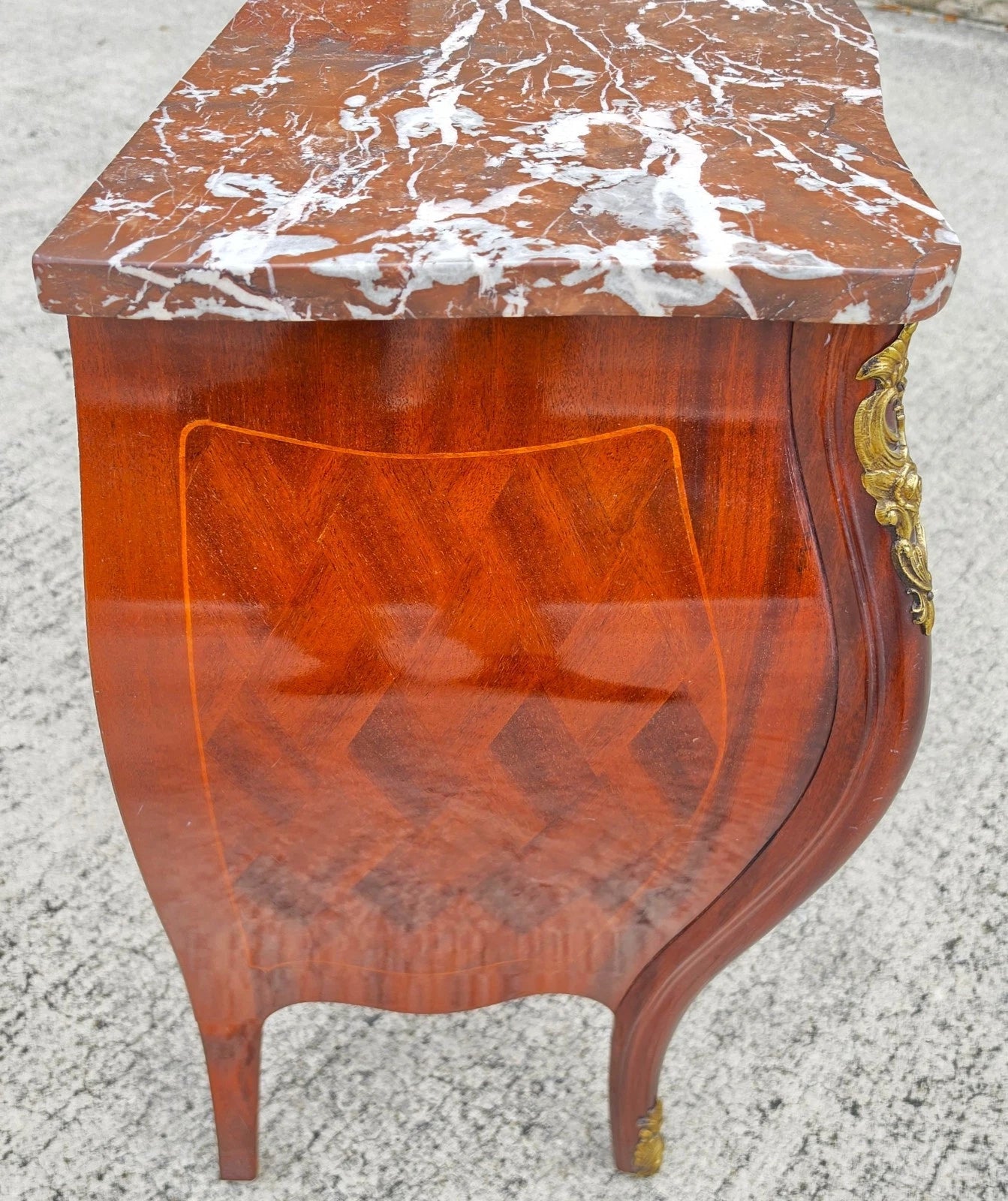 Pair of French Louis XV Style Bombe Commodes Bedside Tables Nightstands