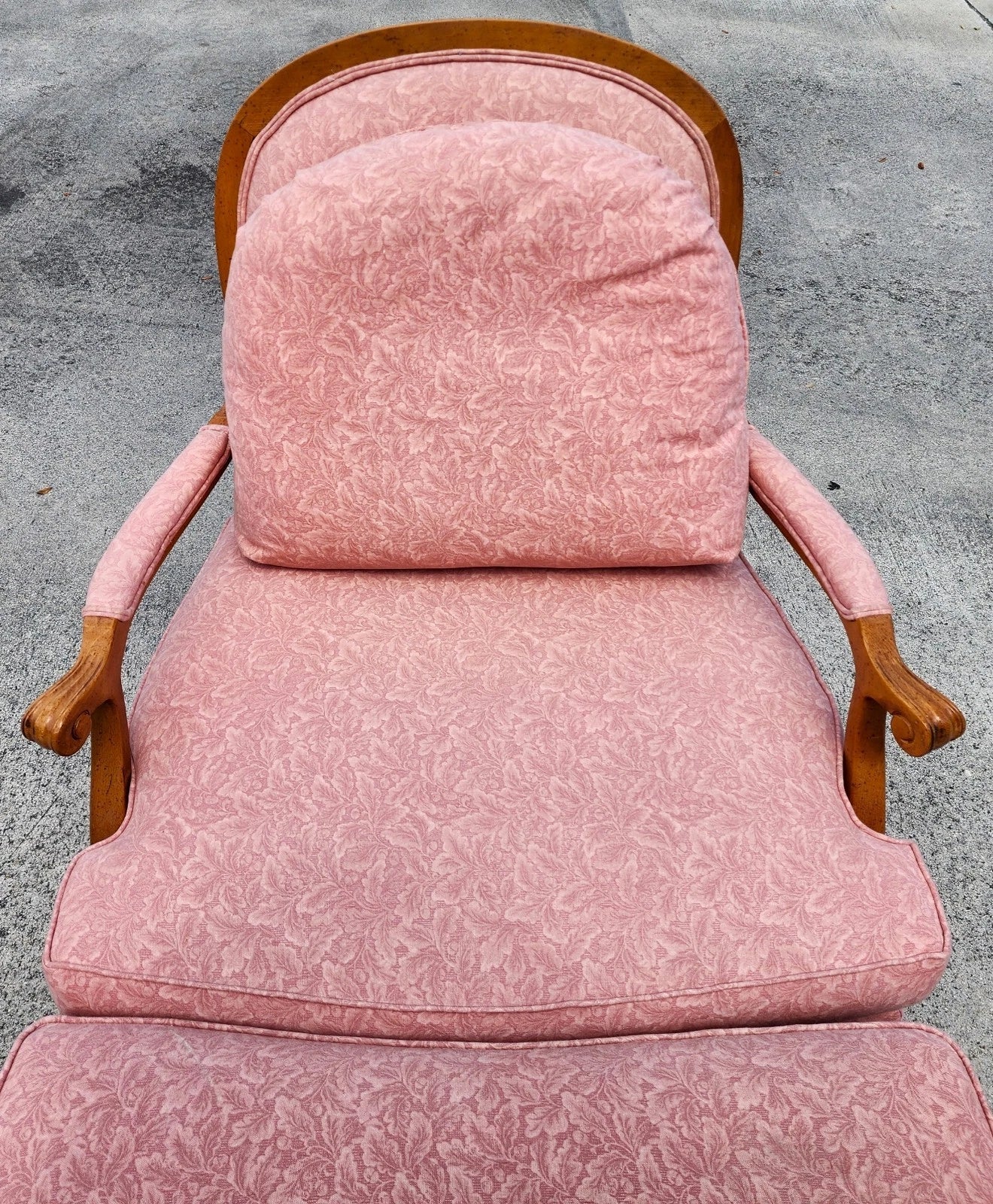 Thomasville French Provincial Louis XV Pink Damask Chair & Ottoman Set