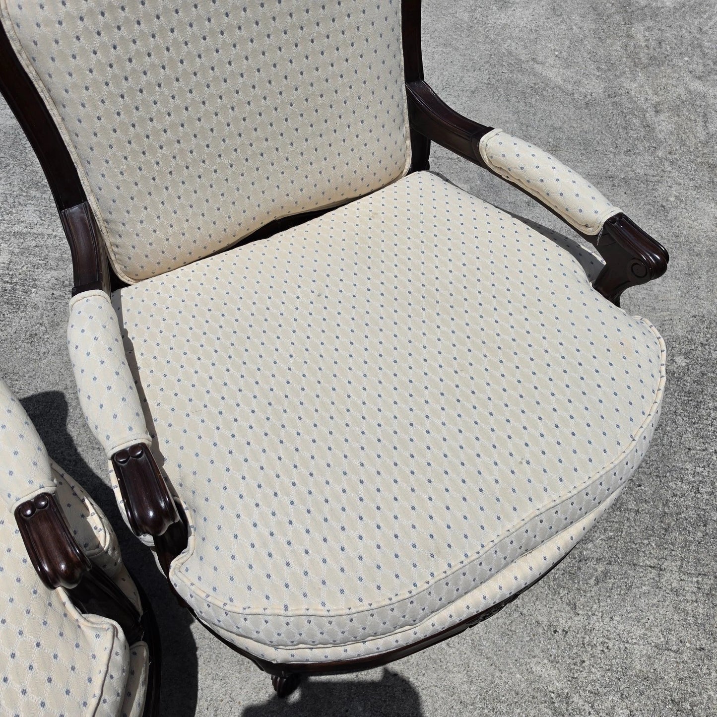 Howard Miller French Country Fauteuil Armchairs A Pair