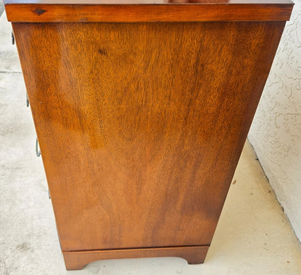 Vintage Century Furniture Georgian Bowfront Chest of Drawers