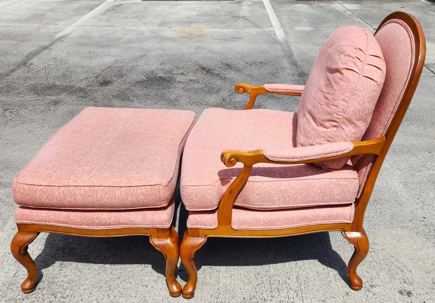 Thomasville French Provincial Louis XV Pink Damask Chair & Ottoman Set