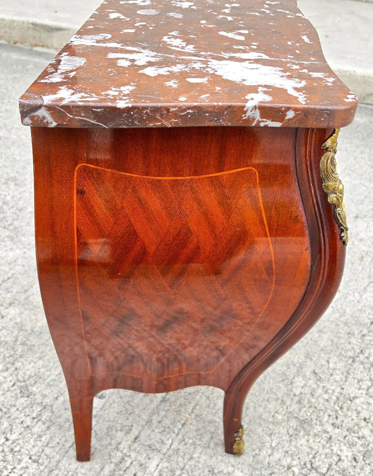 Pair of French Louis XV Style Bombe Commodes Bedside Tables Nightstands