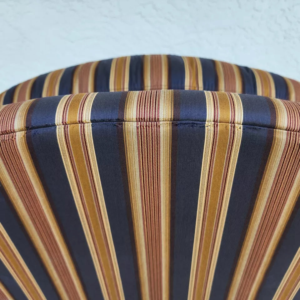 Ethan Allen English Lounge Armchair Very Comfortable!