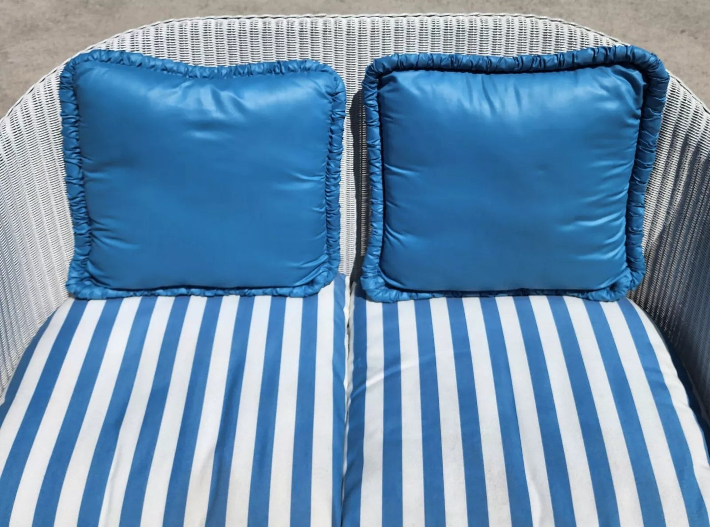 LLOYD FLANDERS Loom Wicker Settee