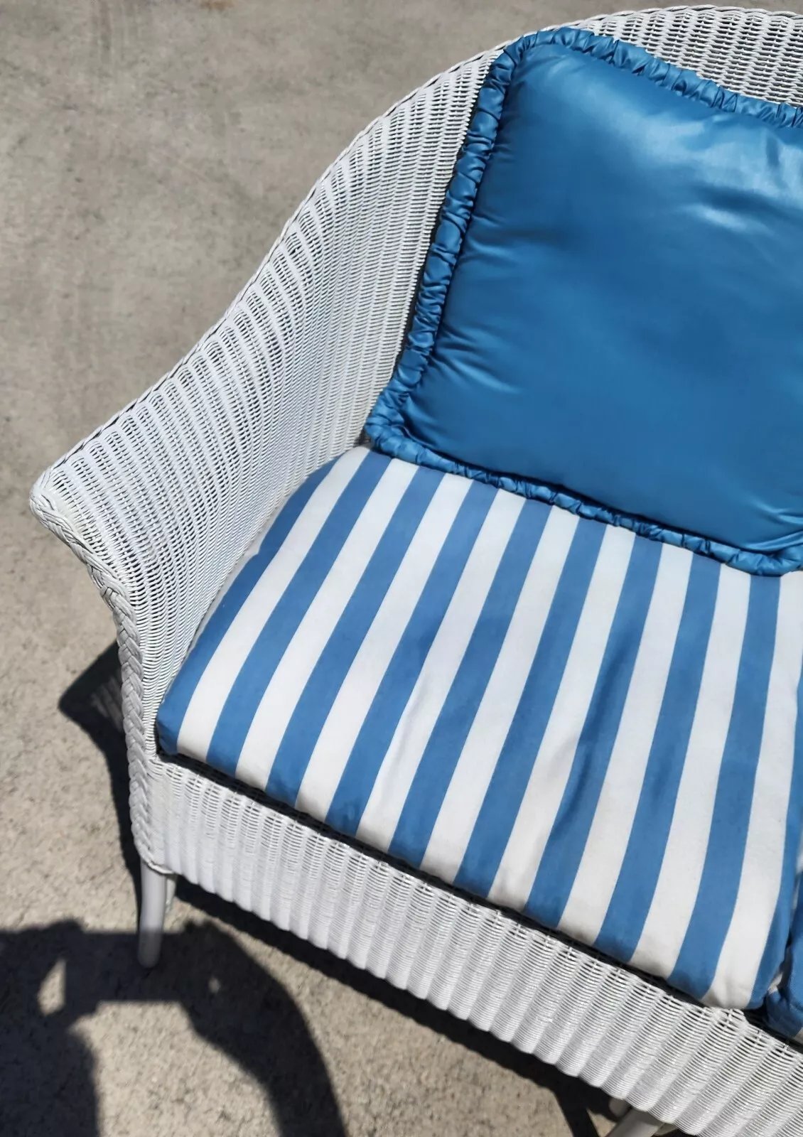 LLOYD FLANDERS Loom Wicker Settee