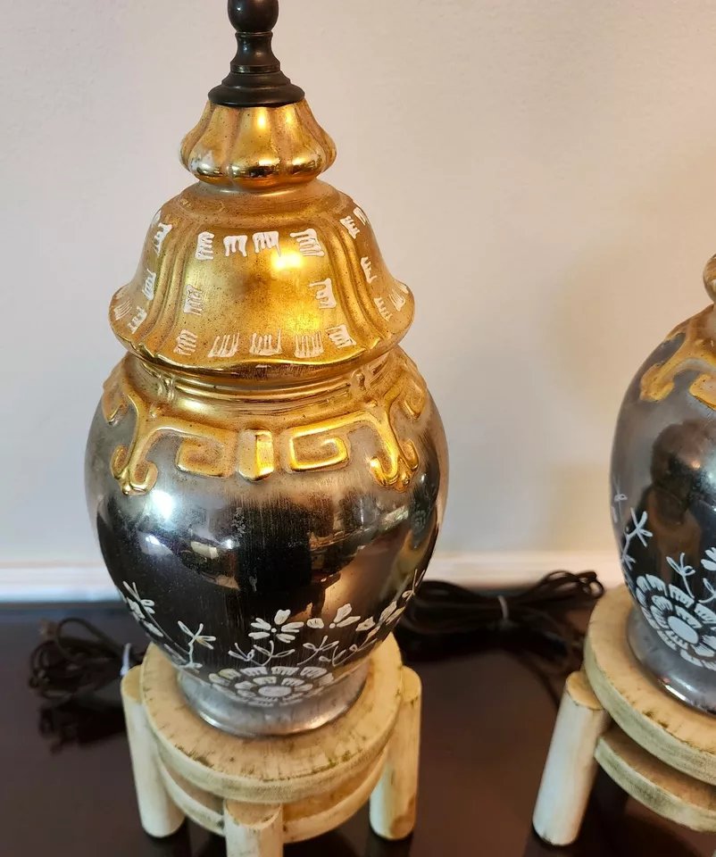 Vintage Asian Hummingbird Table Lamps Pair