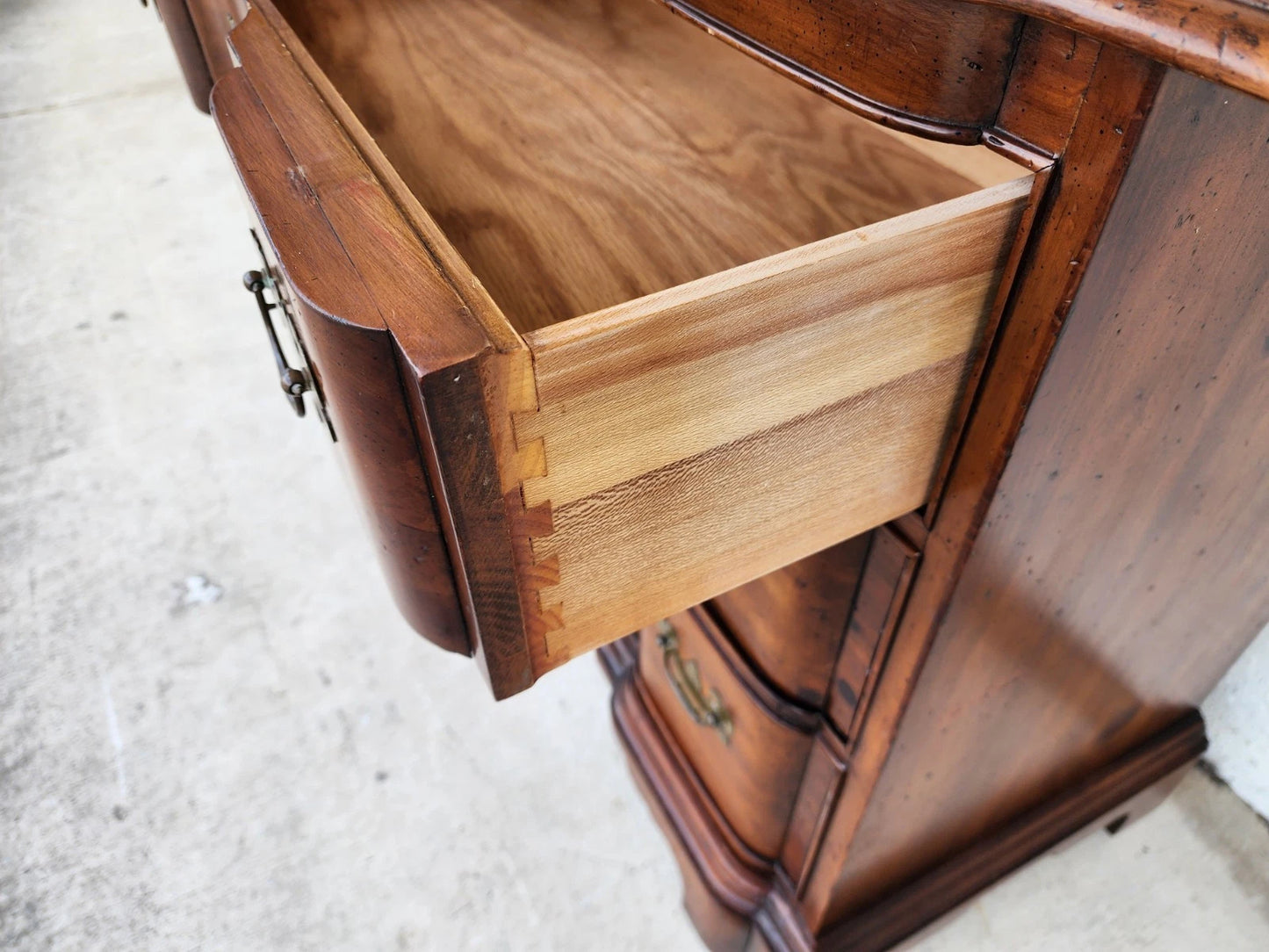 HERITAGE Chippendale Dresser Chest Blockfront