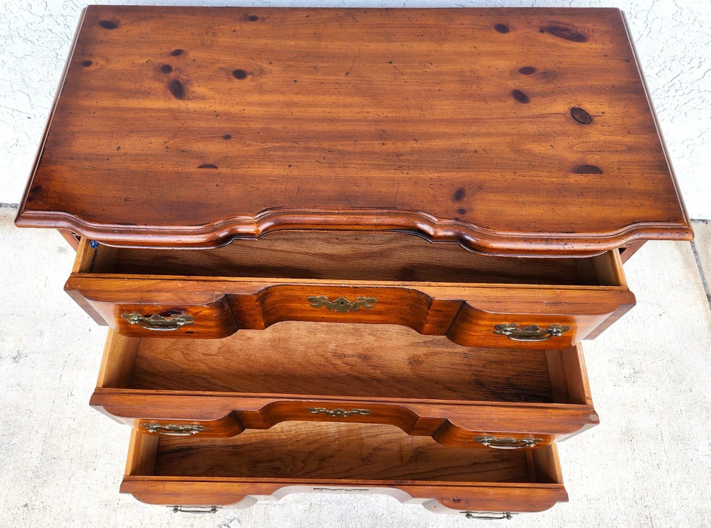 HERITAGE Chippendale Dresser Chest Blockfront