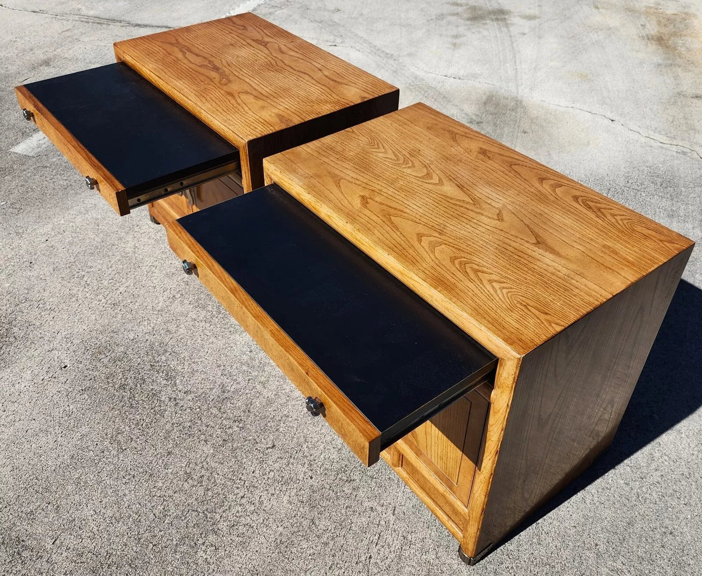 Henredon Nightstands Side Tables Campaign Style Pair
