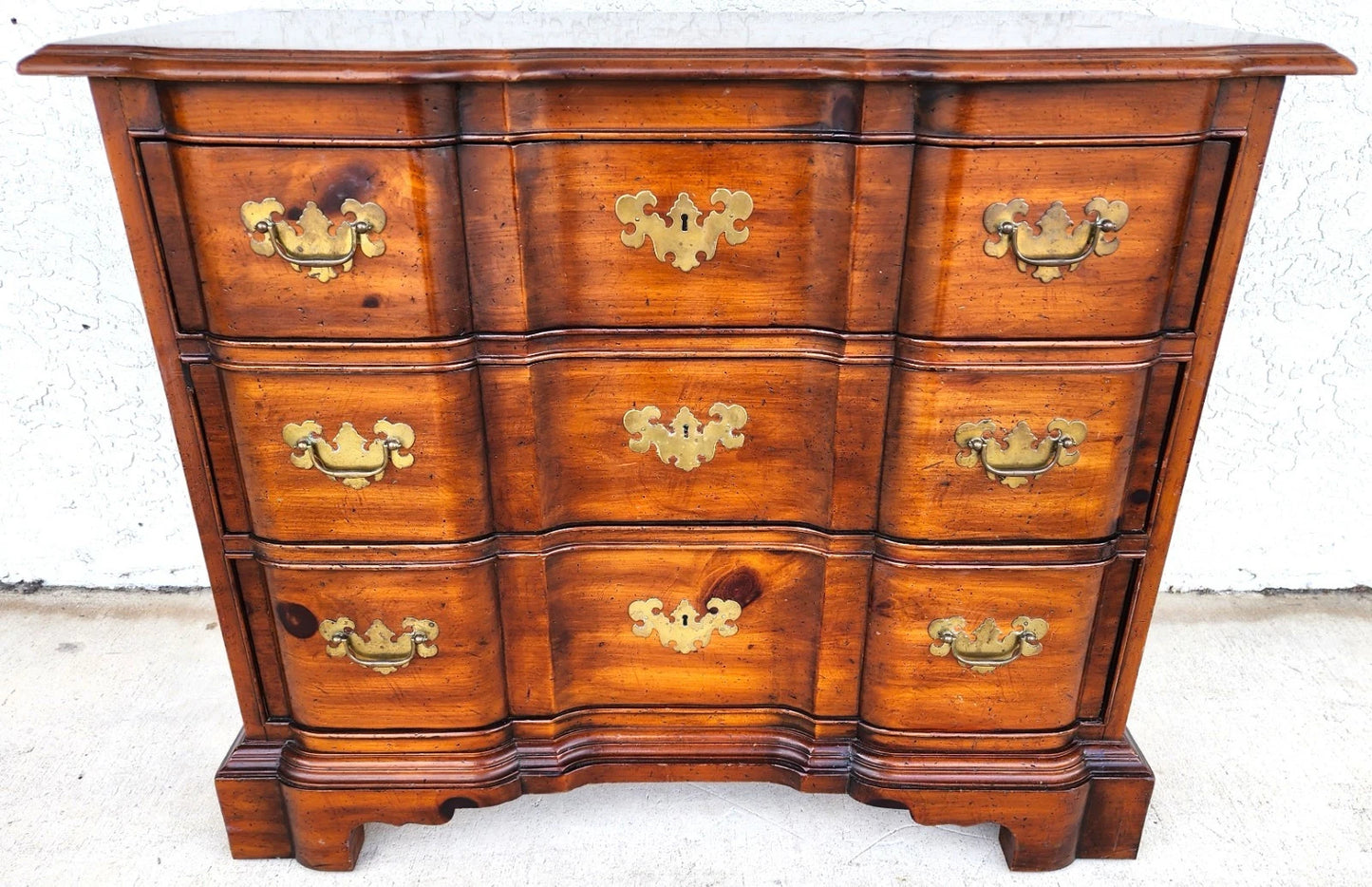 HERITAGE Chippendale Dresser Chest Blockfront