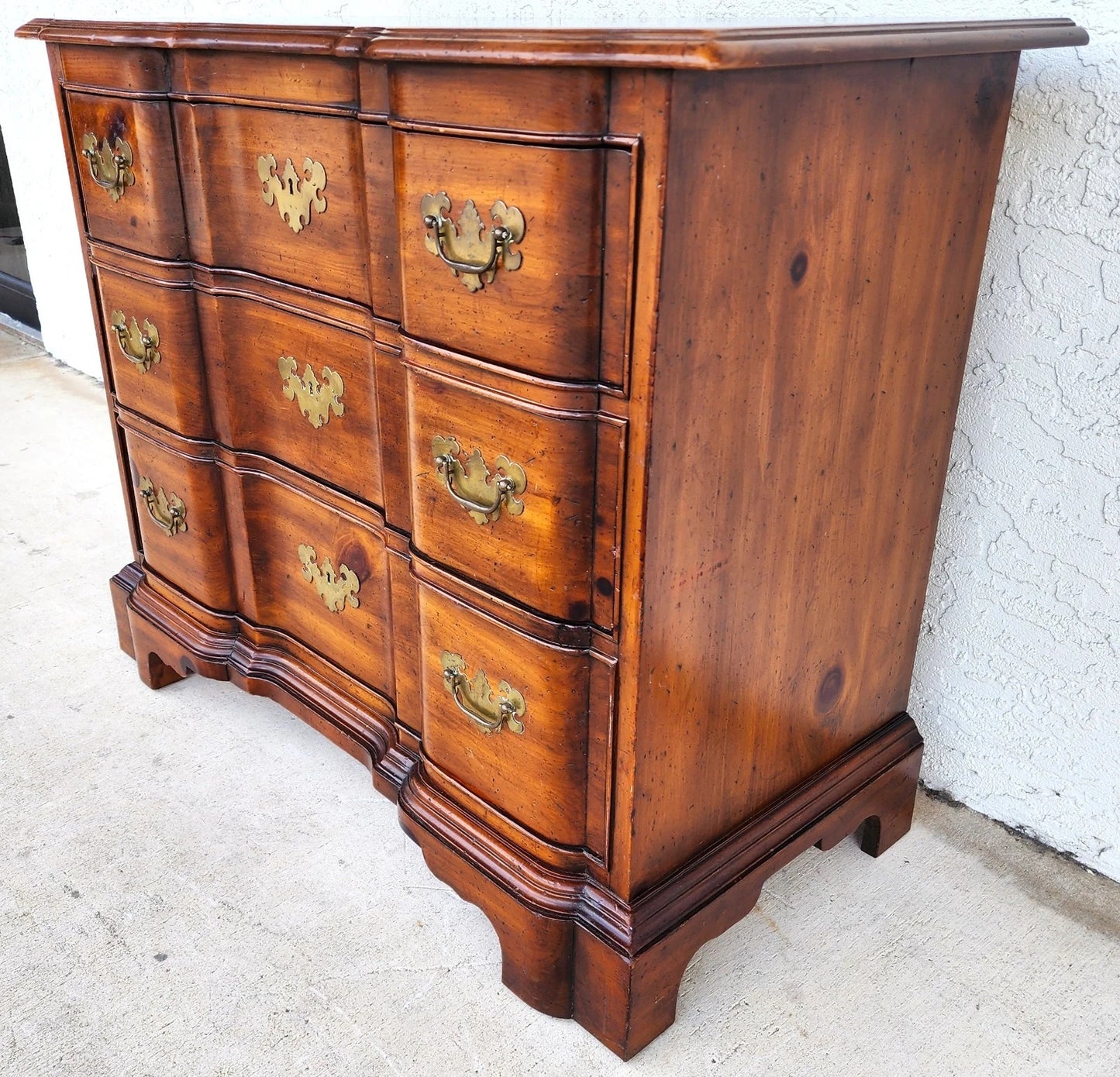 HERITAGE Chippendale Dresser Chest Blockfront