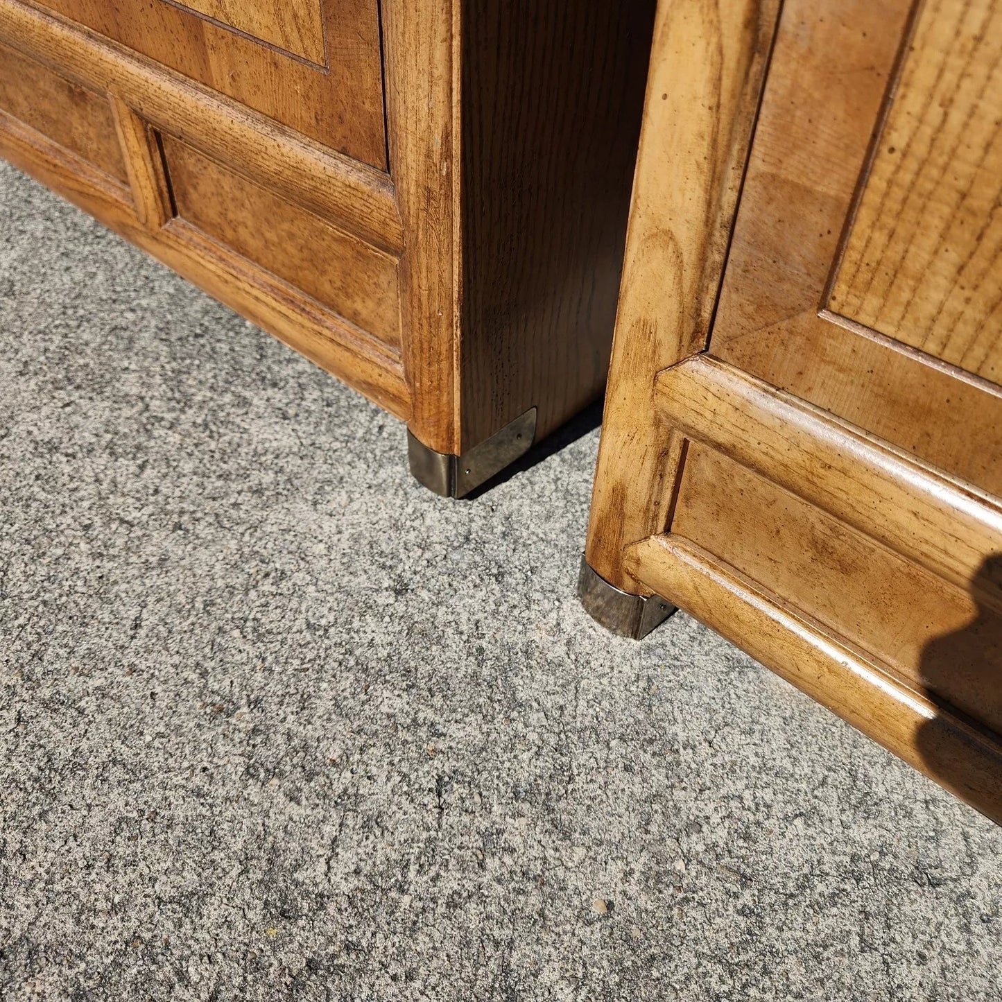 Henredon Nightstands Side Tables Campaign Style Pair