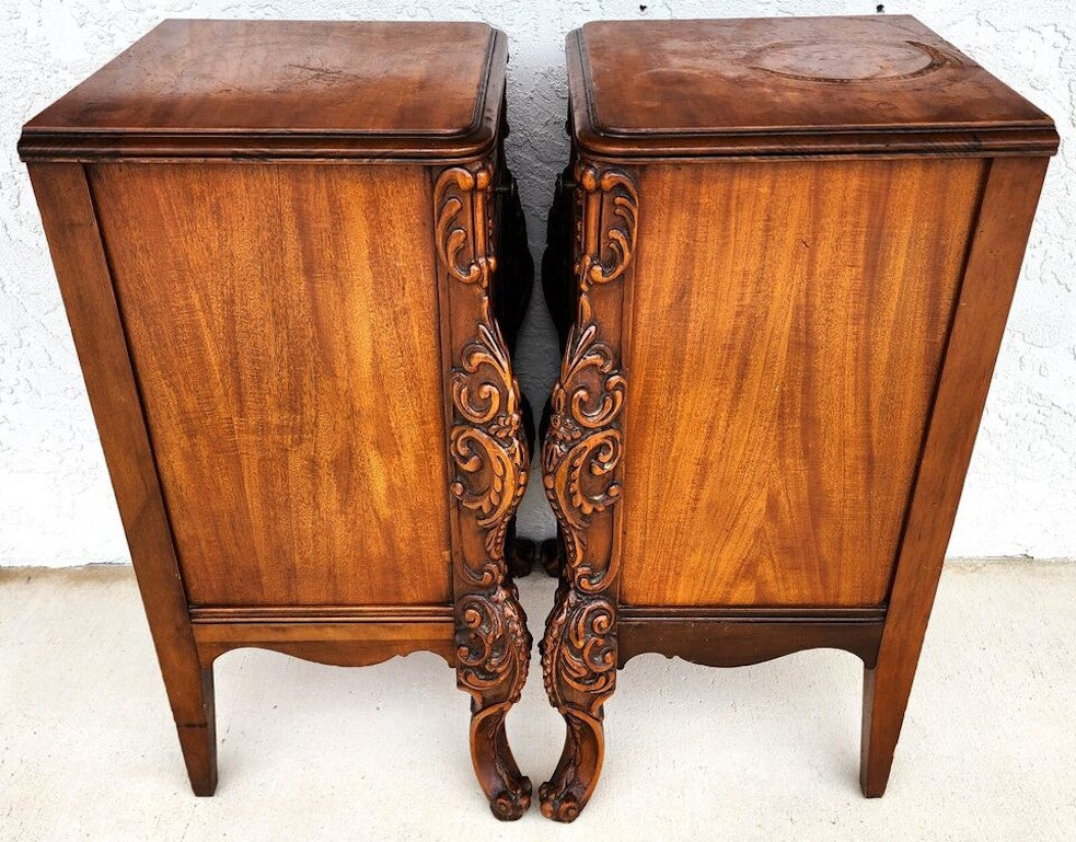French Louis XV Nightstands Bedside Tables 1940s Pair