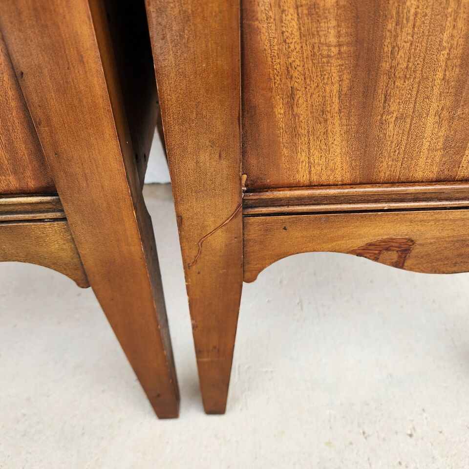 French Louis XV Nightstands Bedside Tables 1940s Pair