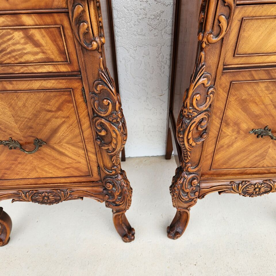 French Louis XV Nightstands Bedside Tables 1940s Pair