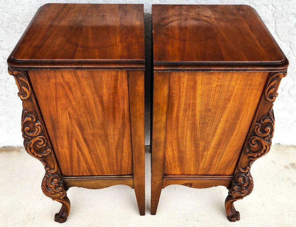 French Louis XV Nightstands Bedside Tables 1940s Pair