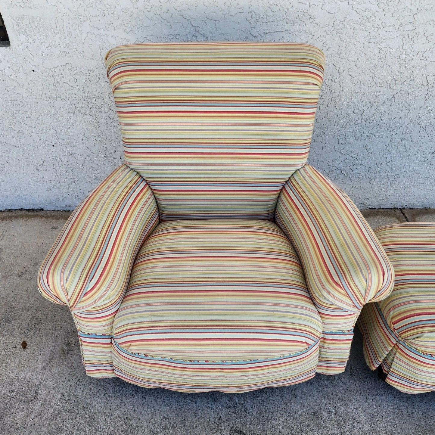 Pearson Armchair & Ottoman Rolling