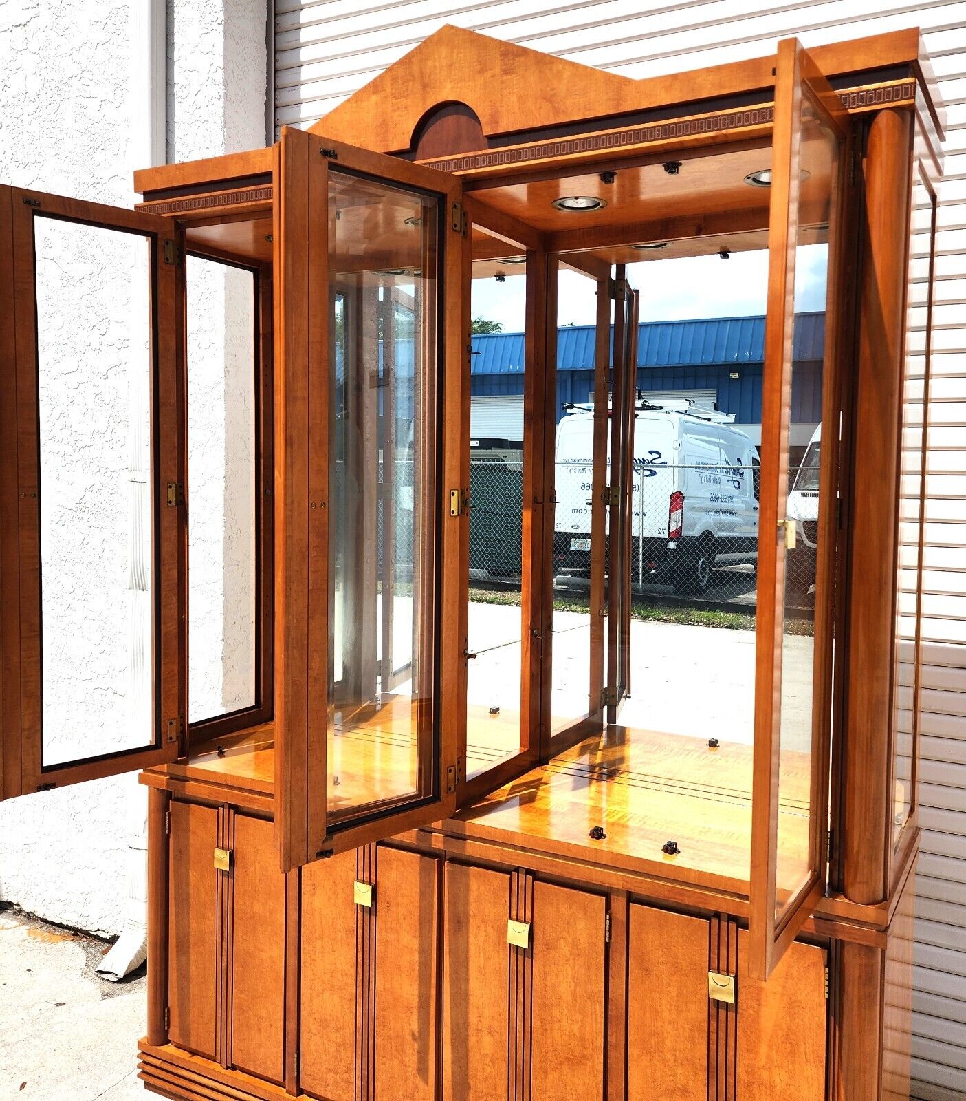 HICKORY WHITE CHINA CABINET BIEDERMEIER GENESIS COLLECTION