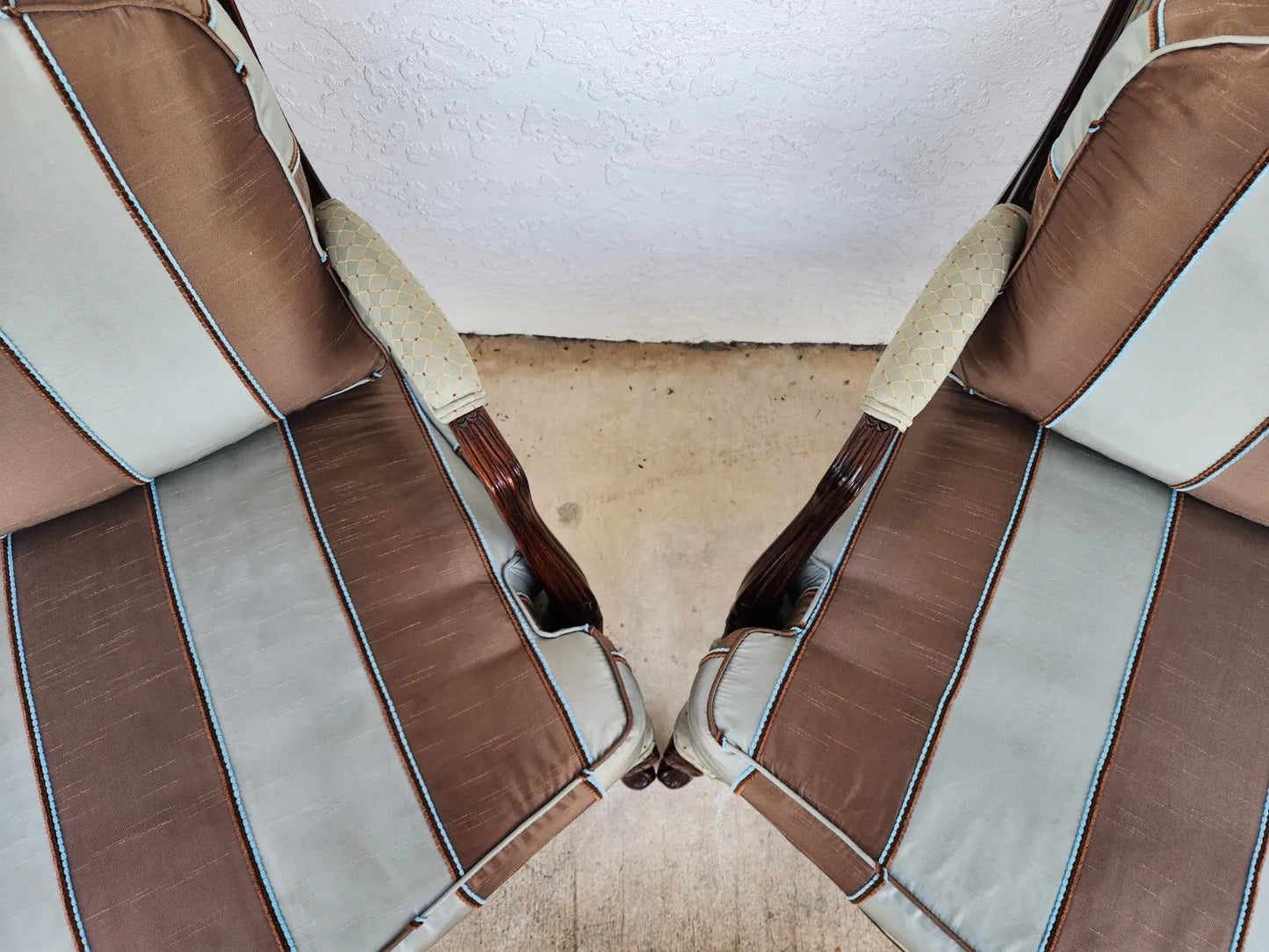 French Bergere Lounge Chairs Louis XV Silk