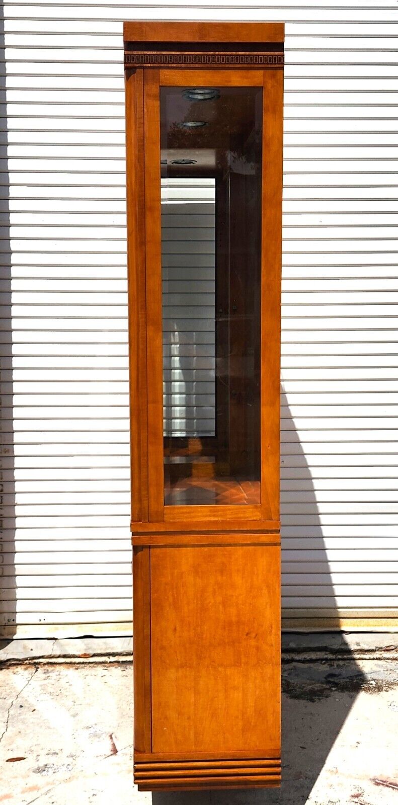 HICKORY WHITE CHINA CABINET BIEDERMEIER GENESIS COLLECTION