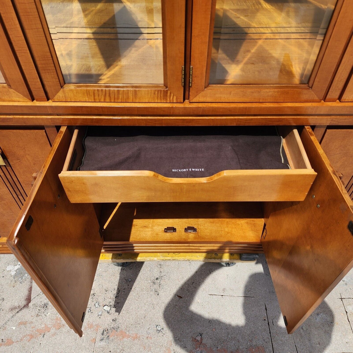 HICKORY WHITE CHINA CABINET BIEDERMEIER GENESIS COLLECTION