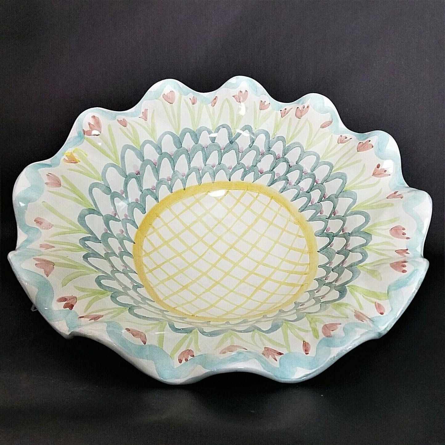 MACKENZIE CHILDS King Ferry Victoria Richard Serving Centerpiece Scalloped Bowl