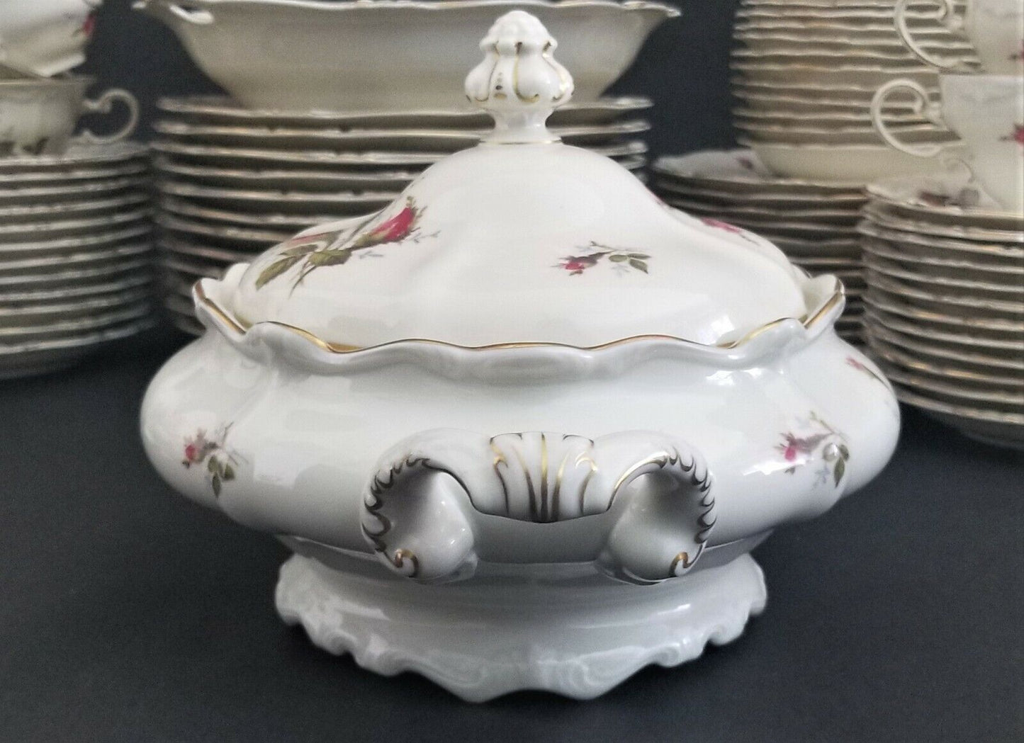 ROSENTHAL Pompadour Moss Rose Covered Serving Casserole Dish